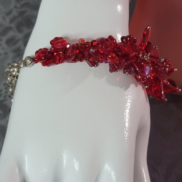 Unique Siri Chunky Red Crystal Red Corral Bracelet with 925 Silver - Picture 5 of 11